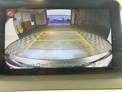 Used 2017 MAZDA MAZDA3 Touring image 28