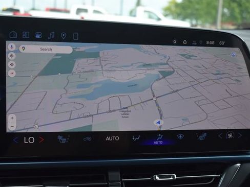 New 2026 Chevrolet Equinox EV LT AWD/4WD image 31