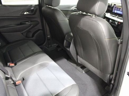 New 2026 Chevrolet Trax LT w/ Sunroof Package image 27