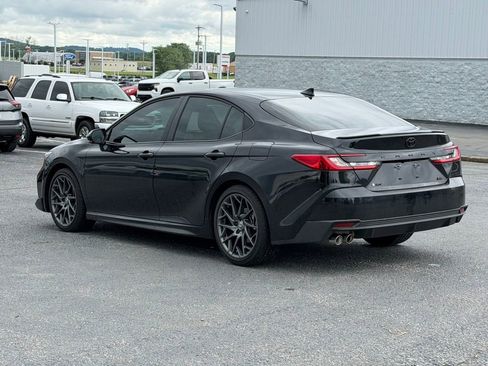 Used 2026 Toyota Camry SE w/ Convenience Package FWD image 7