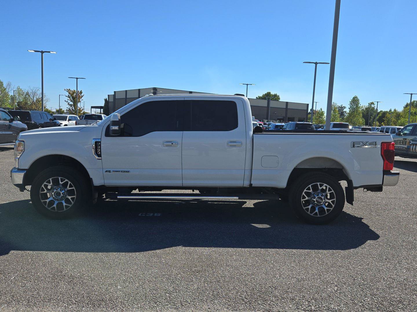 Used 2021 Ford F350 Lariat w/ Lariat Ultimate Package AWD/4WD image 4