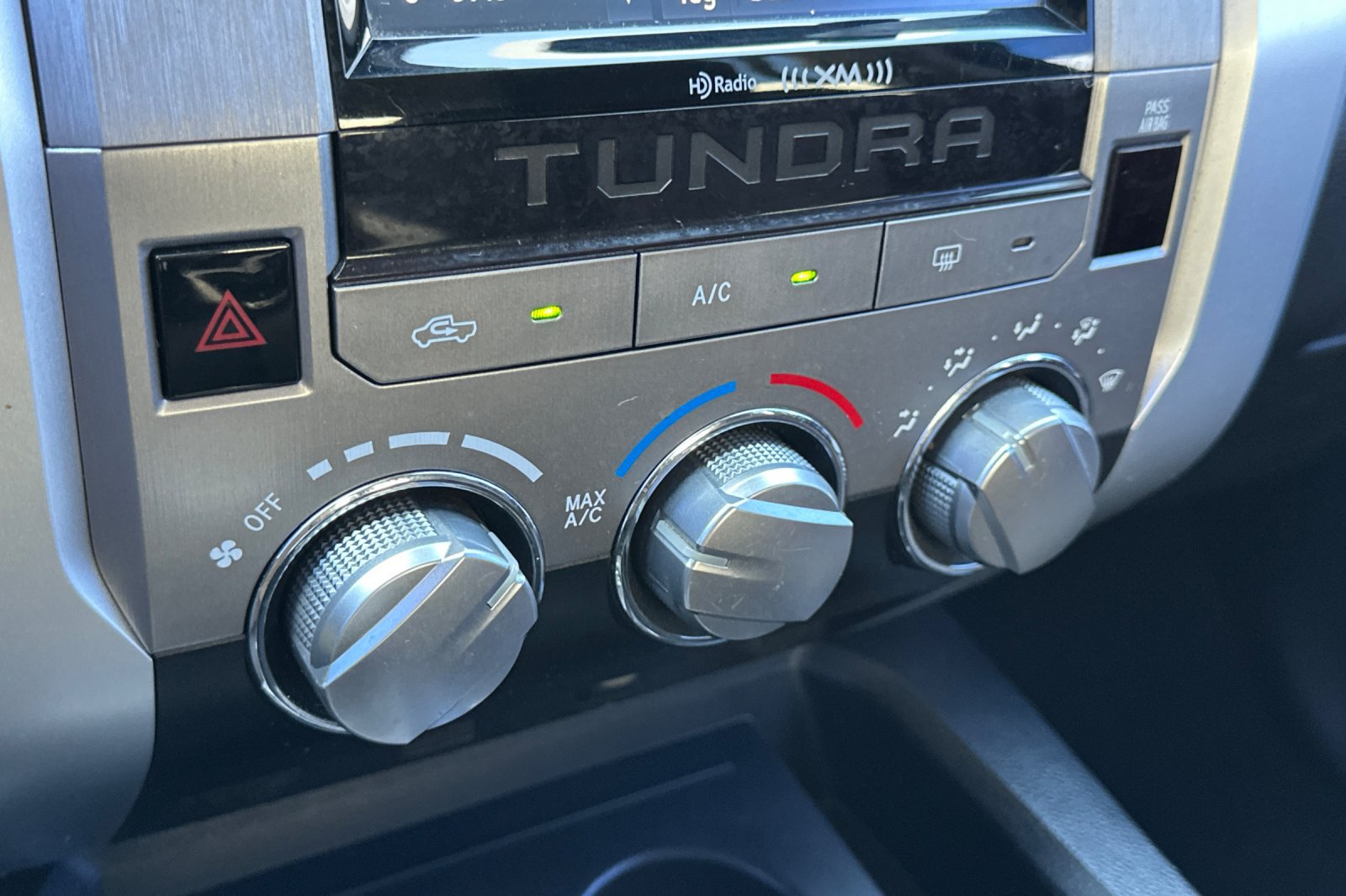 Used 2018 Toyota Tundra SR5 w/ SR5 Upgrade Package RWD image 27