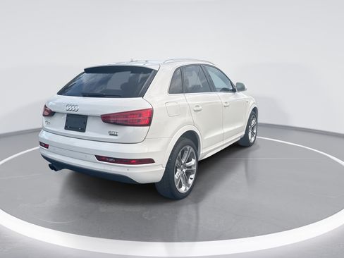 Used 2018 Audi Q3 2.0T Premium Plus w/ Premium Plus Package AWD/4WD image 4