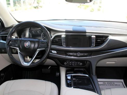 Used 2023 Buick Enclave Essence w/ Sound and Sites Package image 20