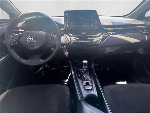Used 2019 Toyota C-HR LE FWD image 16
