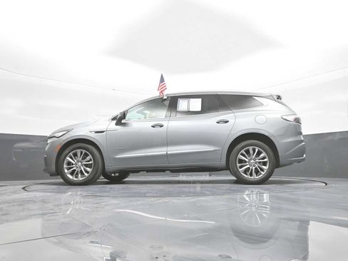 Used 2024 Buick Enclave Avenir AWD/4WD image 45