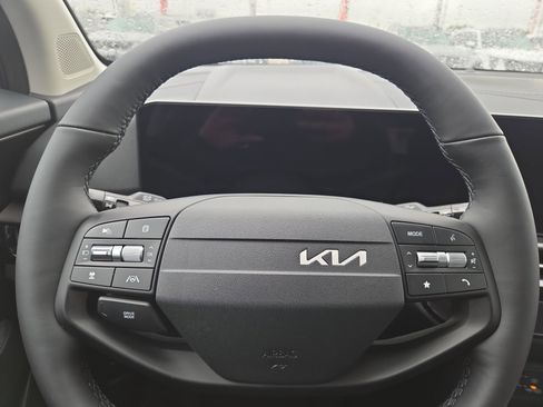 New 2026 Kia Sportage SX image 9