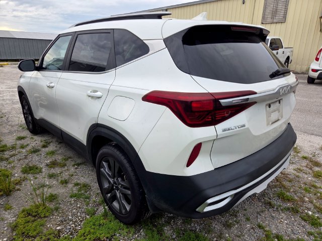 Used 2023 Kia Seltos S FWD image 3