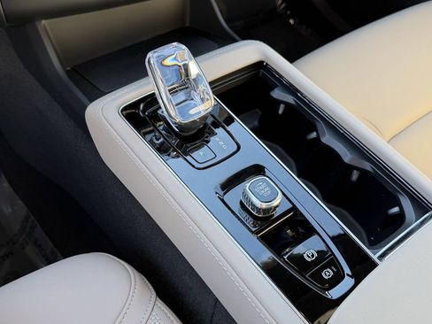 New 2026 Volvo XC90 B6 Plus w/ Protection Package Premier image 11