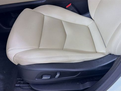 Used 2019 Cadillac XT5 FWD image 22