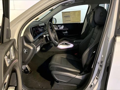 New 2026 Mercedes-Benz GLS 450 4MATIC image 13