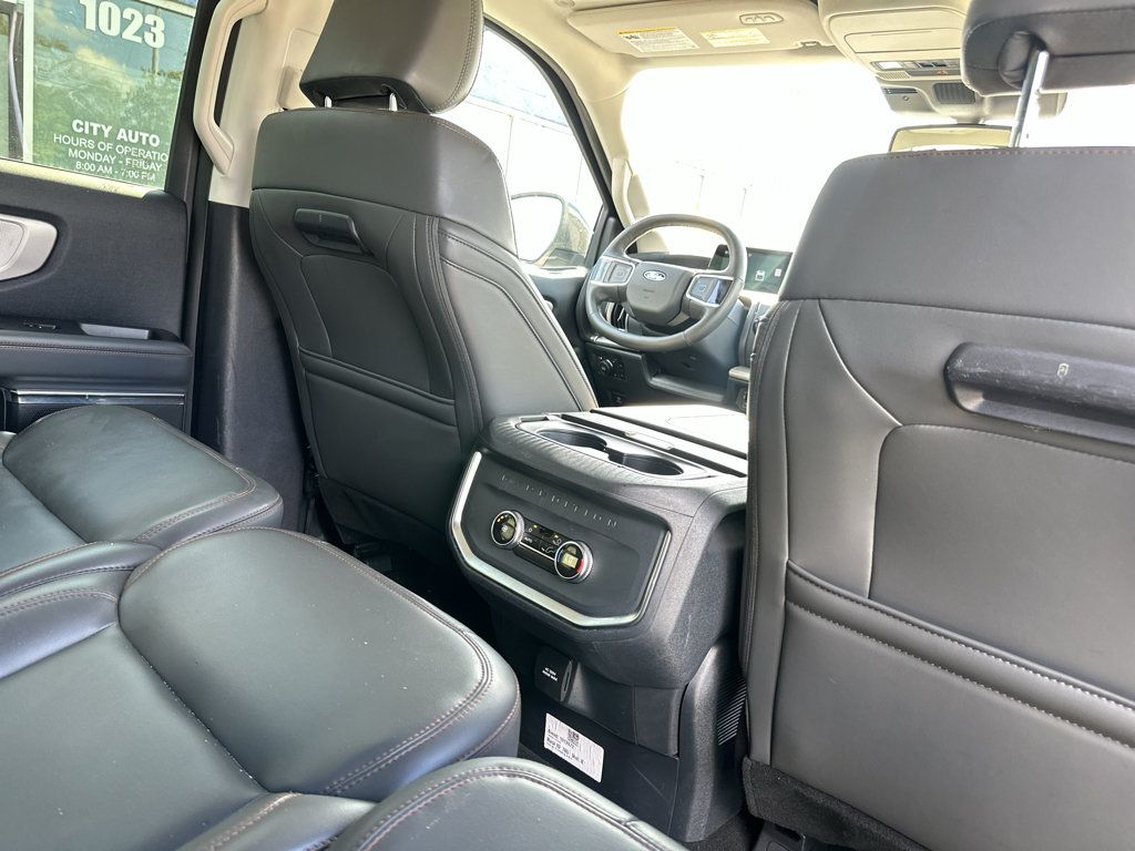 Used 2025 Ford Expedition Active AWD/4WD image 14