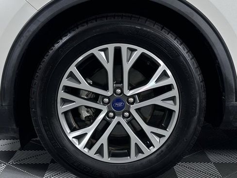 Used 2020 Ford Escape SEL image 13