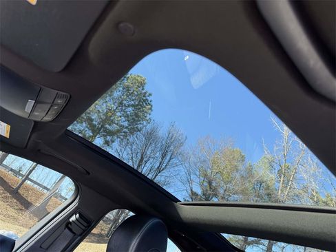 Used 2021 Mercedes-Benz C 63 AMG Sedan image 19