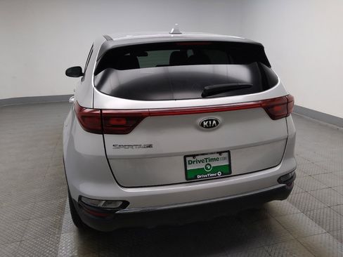 Used 2020 Kia Sportage LX AWD/4WD image 6