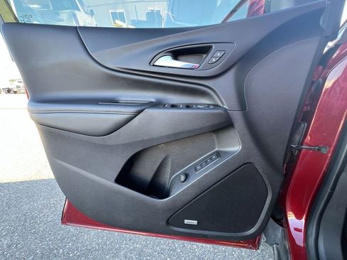 Used 2020 Chevrolet Equinox Premier image 23