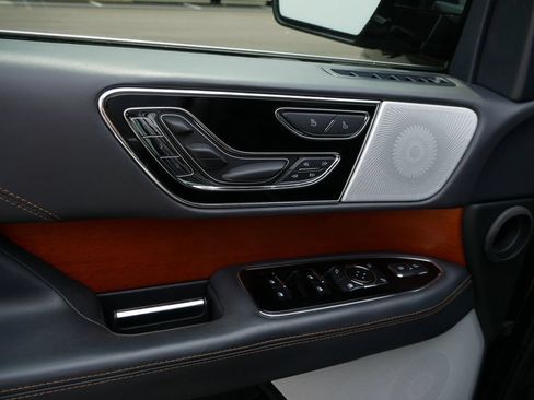 Used 2024 Lincoln Navigator Black Label AWD/4WD image 18