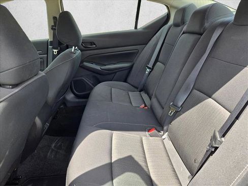 Used 2025 Nissan Altima 2.5 SV FWD image 17