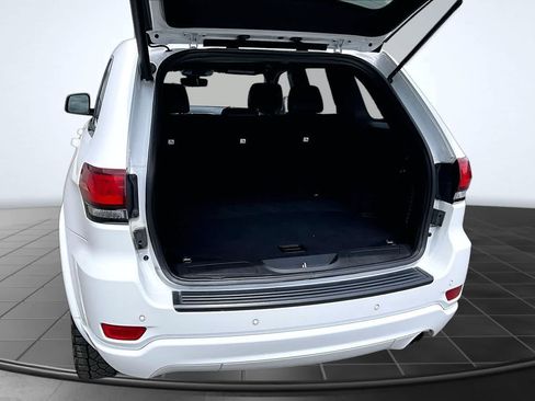 Used 2020 Jeep Grand Cherokee Altitude AWD/4WD image 19
