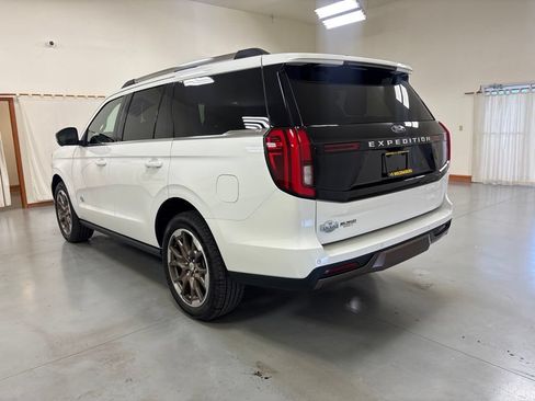 Used 2026 Ford Expedition King Ranch AWD/4WD image 6