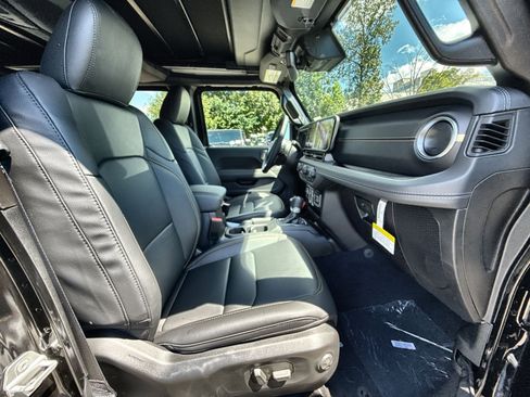 New 2025 Jeep Wrangler Sahara image 26