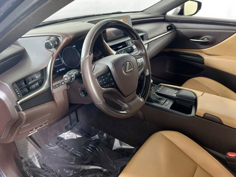 Used 2019 Lexus ES 350 w/ Premium Package image 9