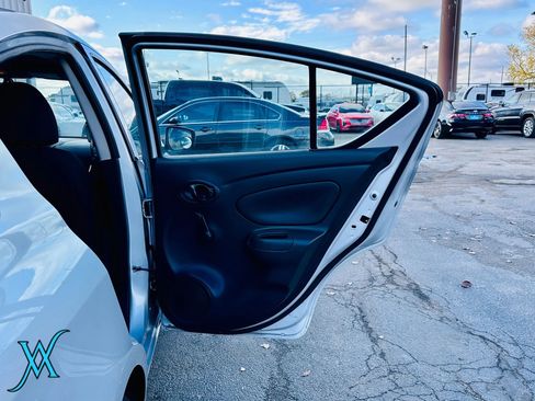 Used 2019 Nissan Versa S Plus FWD image 23