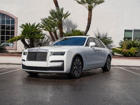 Used 2022 Rolls-Royce Ghost w/ Ghost Package image 44