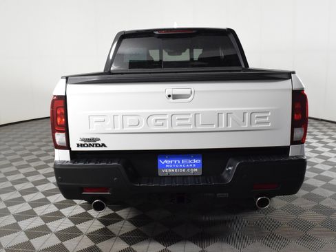 New 2026 Honda Ridgeline Black Edition image 7