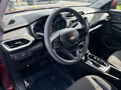 Certified 2023 Chevrolet TrailBlazer LT w/ Convenience Package FWD image 9
