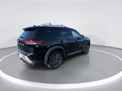 Used 2023 Nissan Pathfinder SL w/ SL Premium Package AWD/4WD image 8