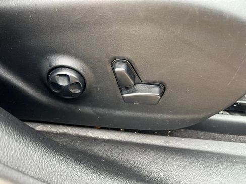 Used 2019 Jeep Cherokee Limited image 19