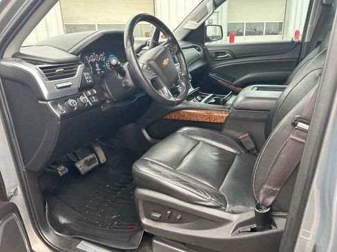 Used 2017 Chevrolet Suburban Premier image 11