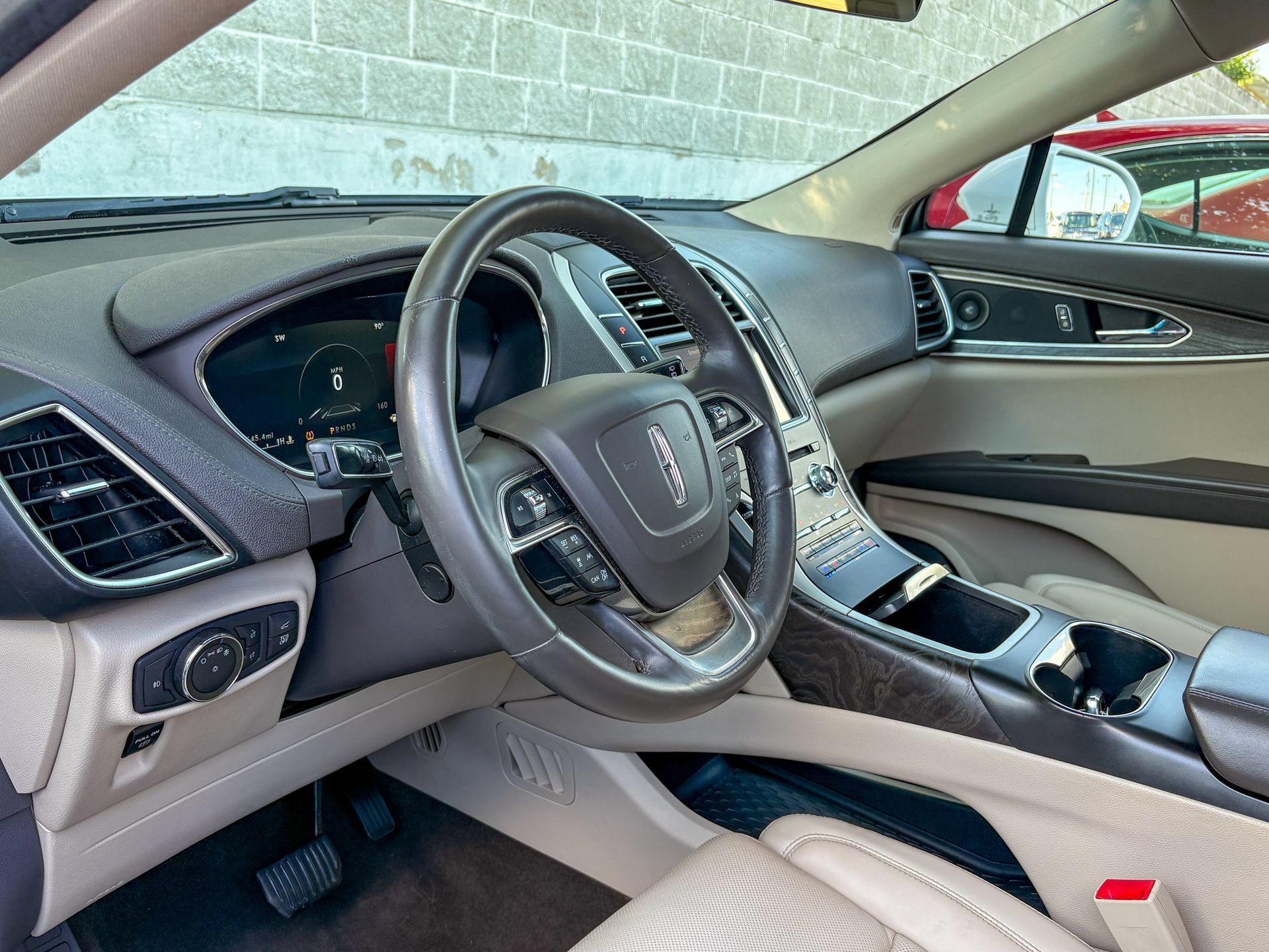 Used 2020 Lincoln Nautilus Reserve w/ Equipment Group 201A FWD image 17