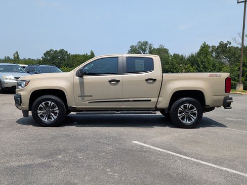 Used 2022 Chevrolet Colorado Z71 AWD/4WD image 6