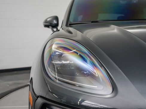 Used 2022 Porsche Macan S AWD/4WD image 13