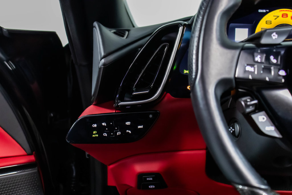 Certified 2024 Ferrari Roma Spider RWD image 38