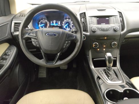 Used 2017 Ford Edge SE FWD image 22