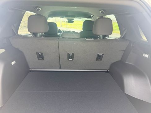 New 2026 Chevrolet Equinox LT w/ Safety and Technology Package FWD image 9