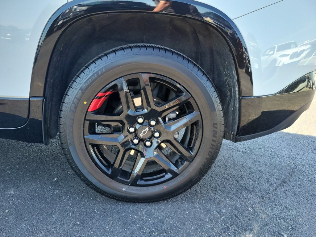 Certified 2023 Chevrolet Traverse Premier w/ Redline Edition FWD image 34