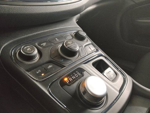 Used 2015 Chrysler 200 S w/ Navigation & Sound Group I FWD image 26
