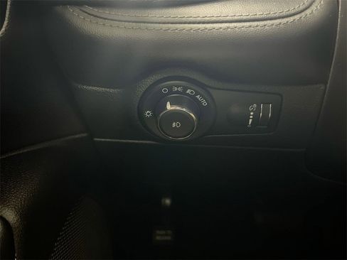 Used 2022 Dodge Durango GT image 18