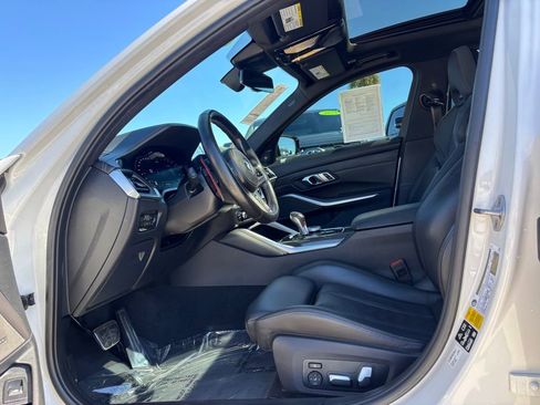 Used 2022 BMW M3 Competition w/ M Carbon Exterior Package image 28