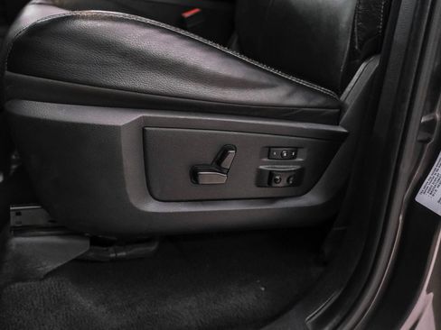 Used 2015 RAM 3500 Laramie w/ Cold Weather Group AWD/4WD image 32