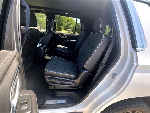 Used 2021 GMC Yukon SLT w/ SLT Luxury Package AWD/4WD image 26
