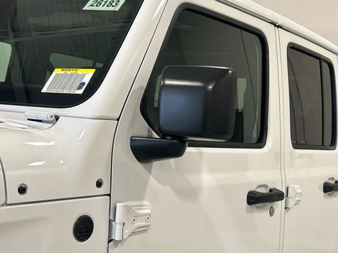 New 2026 Jeep Gladiator Sport image 12