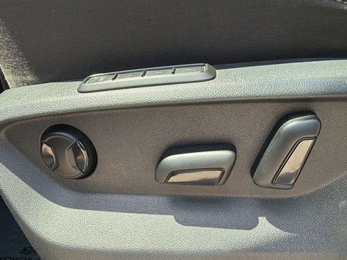 Used 2018 Volkswagen Atlas SEL FWD image 14