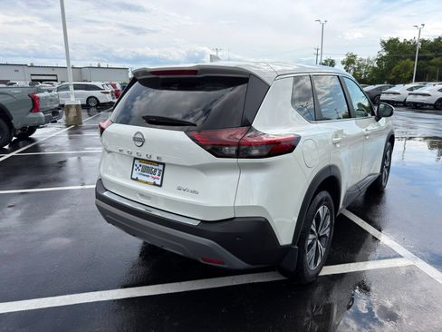 Used 2023 Nissan Rogue SV AWD/4WD image 8