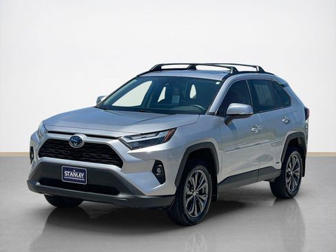 Used 2024 Toyota RAV4 XLE Premium AWD/4WD image 3