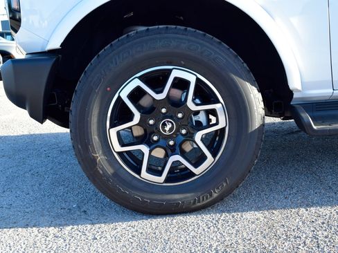 New 2026 Ford Bronco Outer Banks image 25